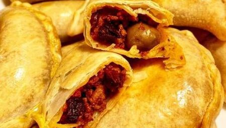 Beef Empanadas with Olives and Raisins