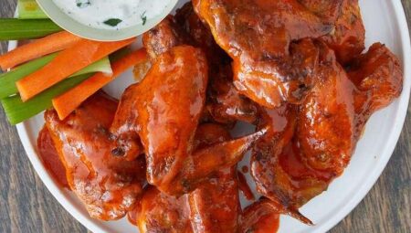 Awesome Slow Cooker Buffalo Wings