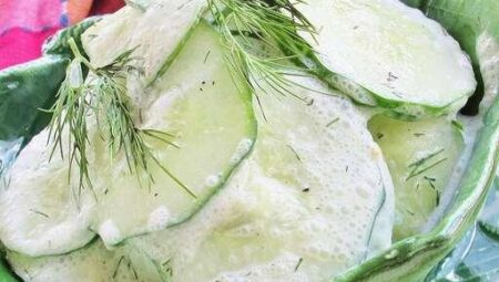 Mizeria (Polish Cucumber Salad)