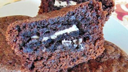 Oreo-Stuffed Brownies