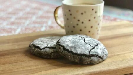 Vegan Chocolate Crinkle Cookies