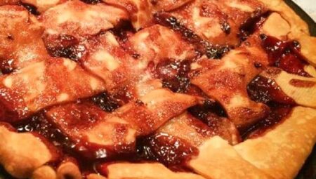 Apple Blackberry Pie